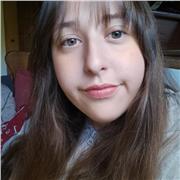 Professeure native de français à distance. Diplôme en linguistique et phonétique de la langue française.